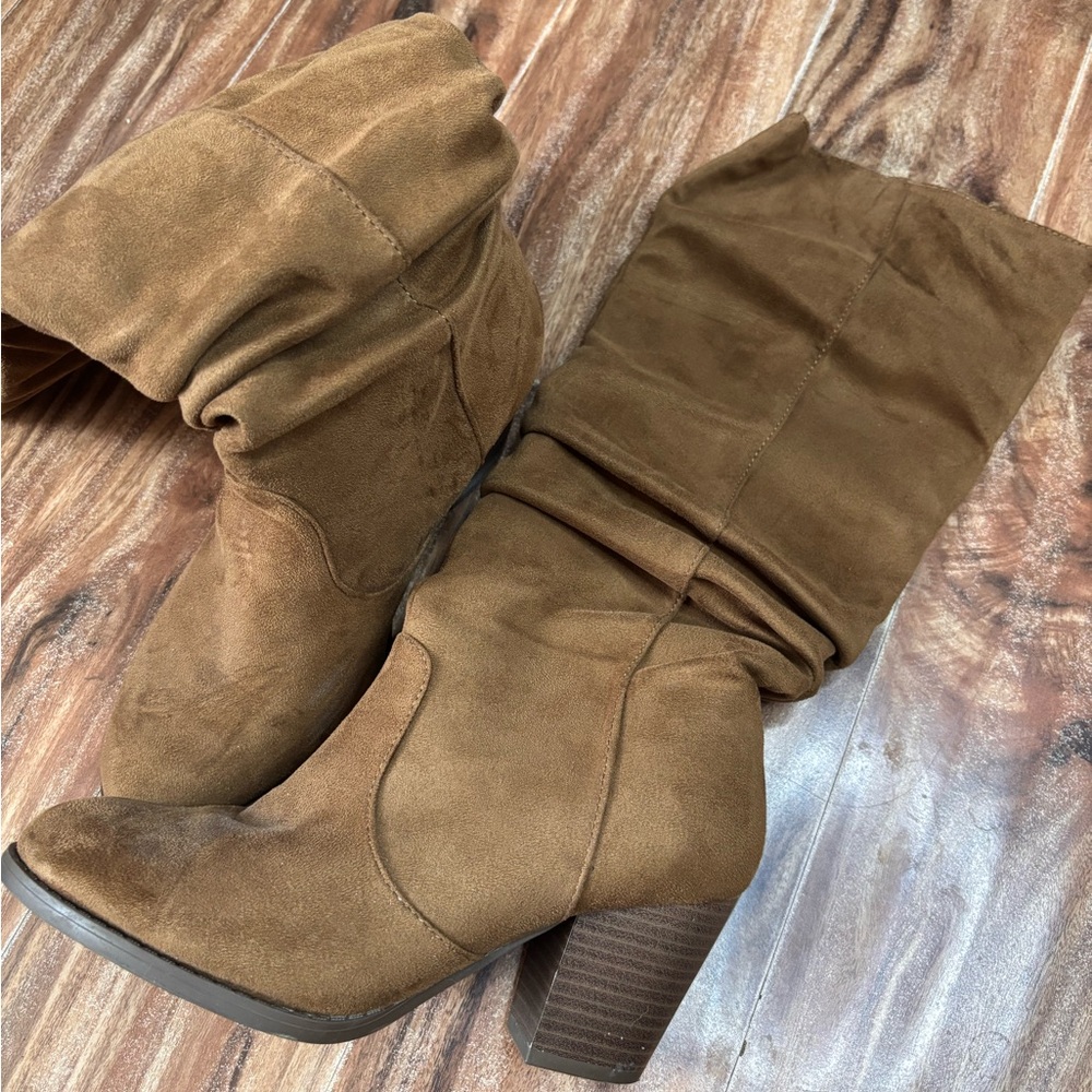 Women's Brown Suede Boots